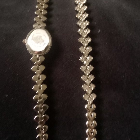 GRUEN Timepiece & matching braclet - Picture 3 of 4